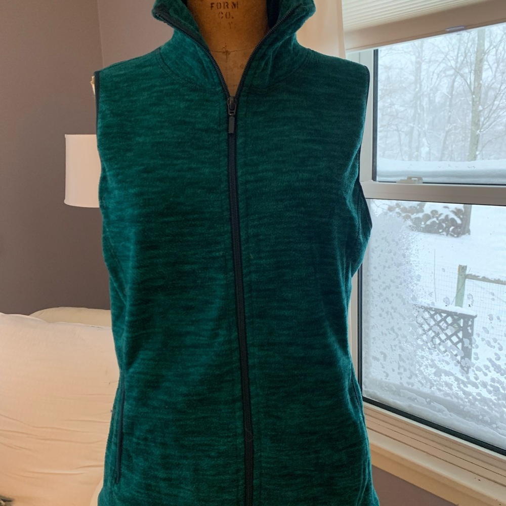 Old Navy Women’s Zip Front Fleece Vest in Size Small